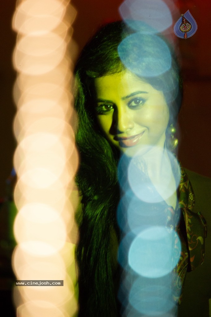 Swathi Deekshith New Stills - 14 / 31 photos