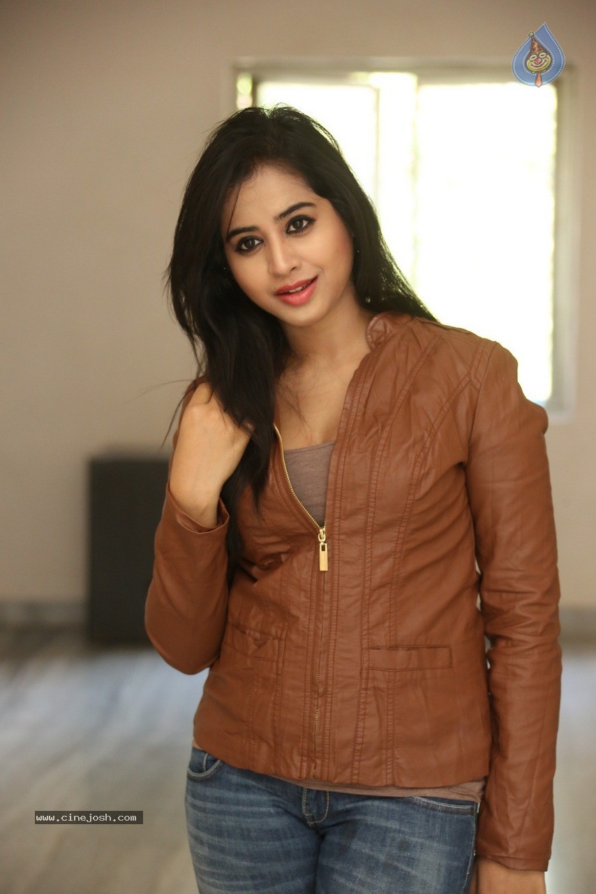 Swathi Dixit Latest Photos - 19 / 85 photos