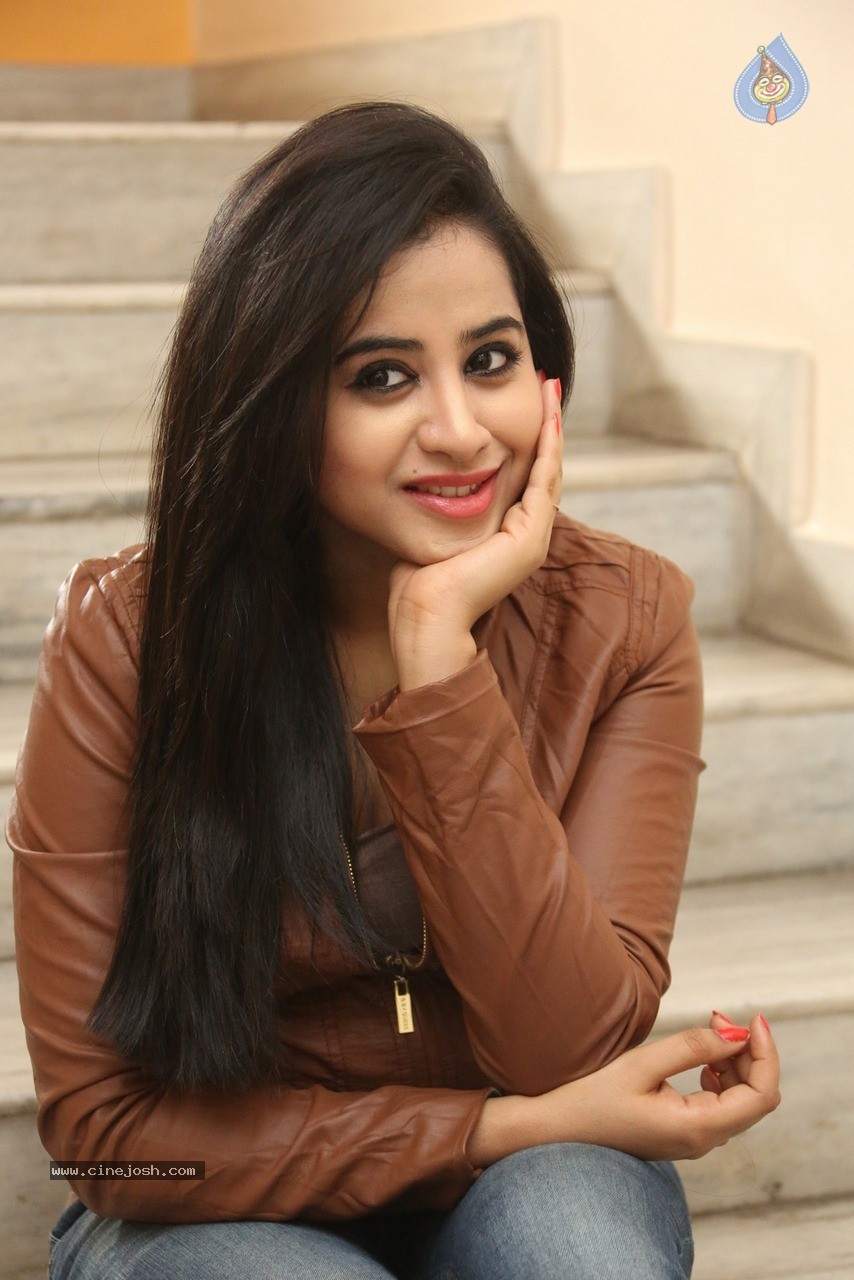 Swathi Dixit Latest Photos - 55 / 85 photos