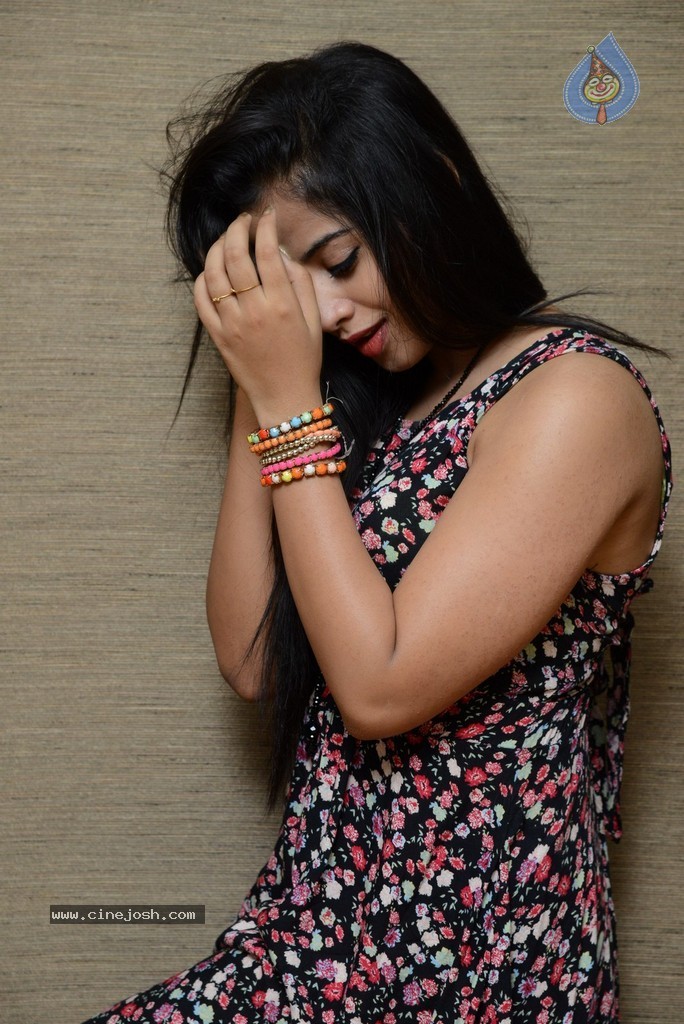 Swathi Dixit New Images  - 31 / 75 photos