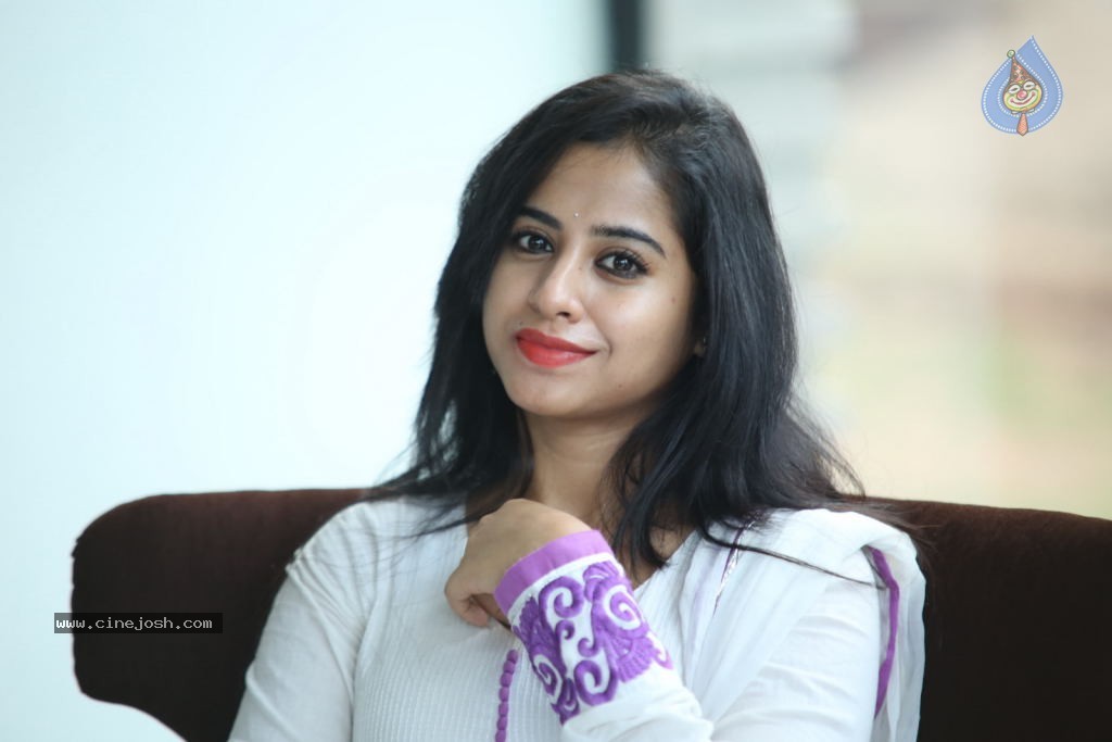 Swathi Dixit New Stills - 19 / 62 photos