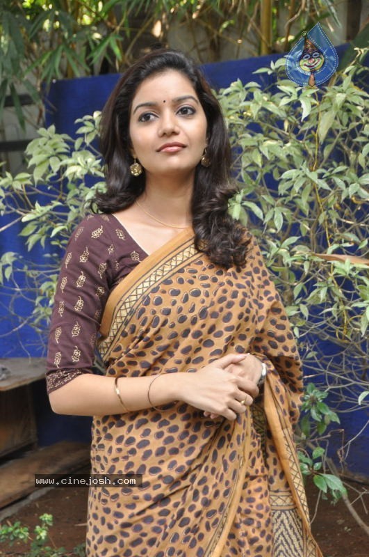 Swathi Latest Stills - 26 / 52 photos