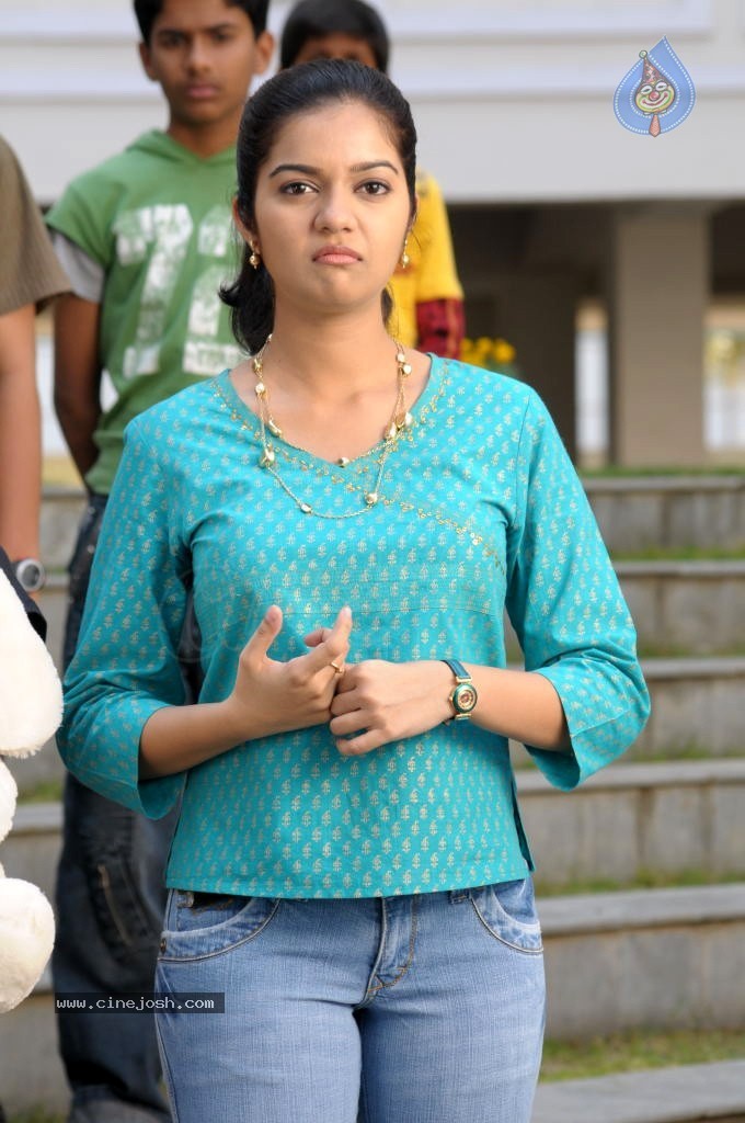 Swathi Latest Stills - 31 / 32 photos