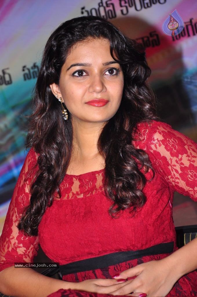 Swathi Latest Stills - 29 / 59 photos