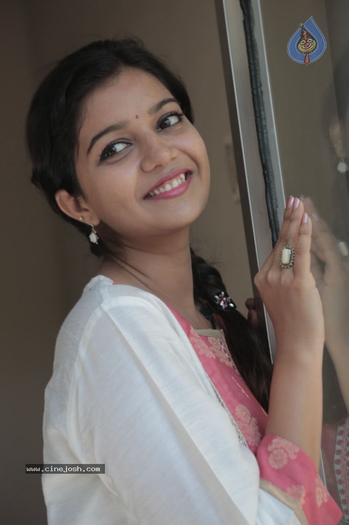 Swathi Latest Stills - 34 / 84 photos