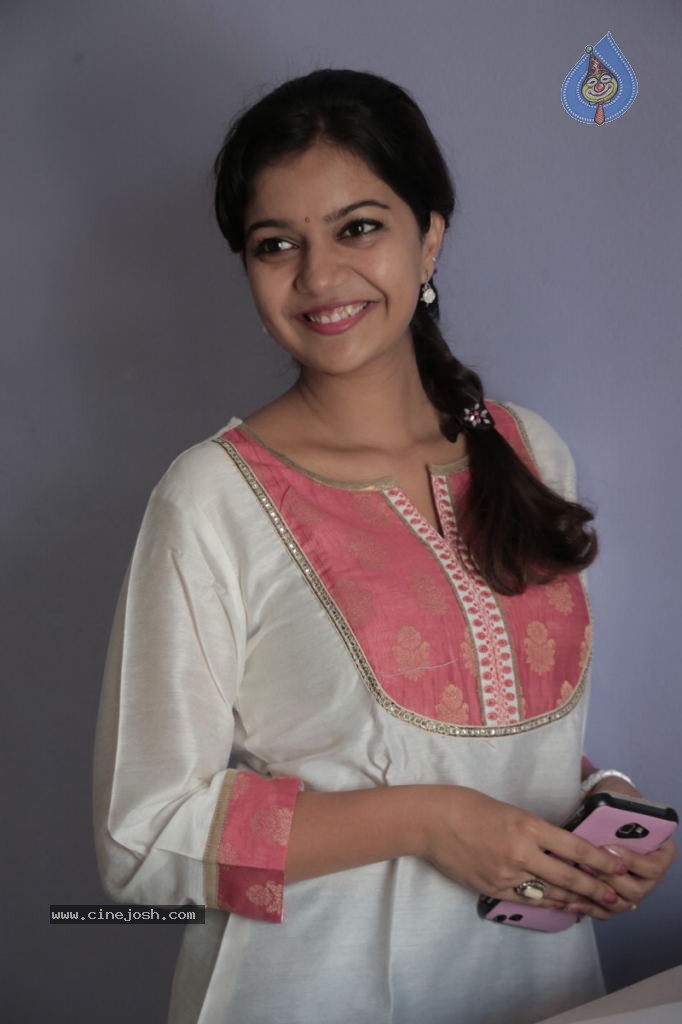 Swathi Latest Stills - 43 / 84 photos