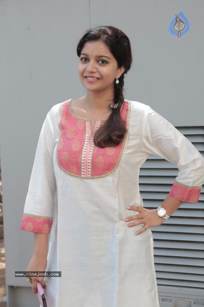 Swathi Latest Stills - 49 / 84 photos