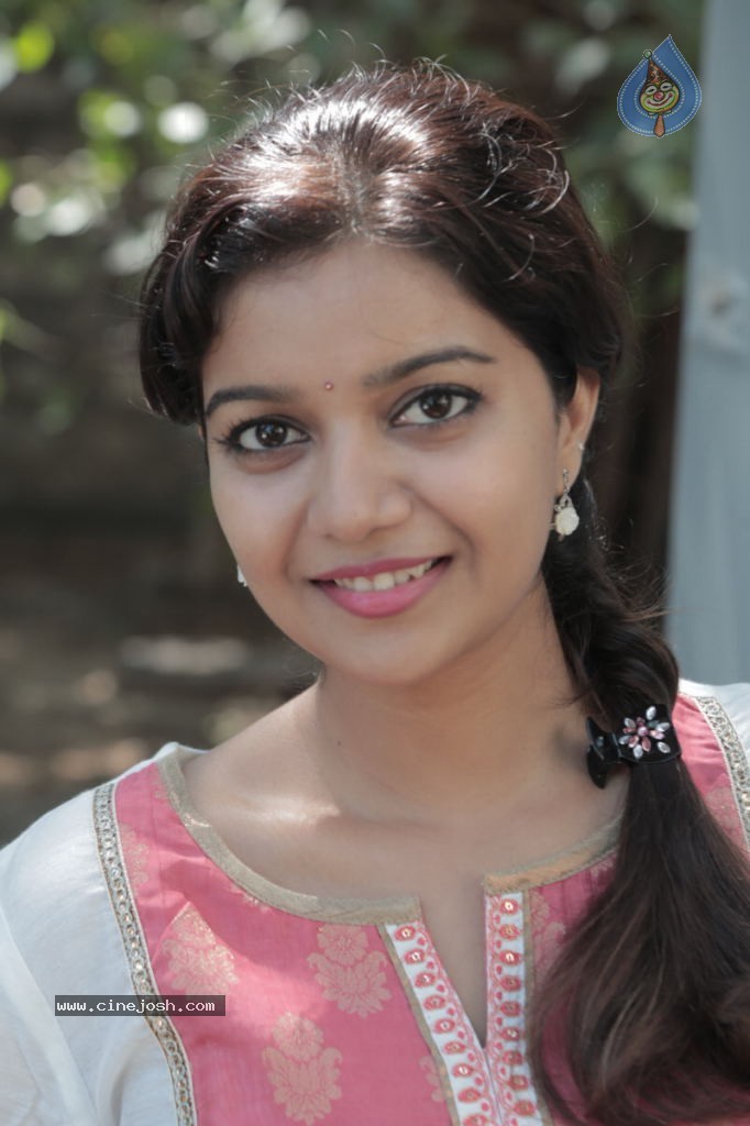 Swathi Latest Stills - 75 / 84 photos