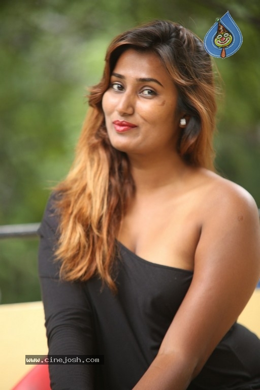 Swathi Naidu New Pics - 2 / 32 photos