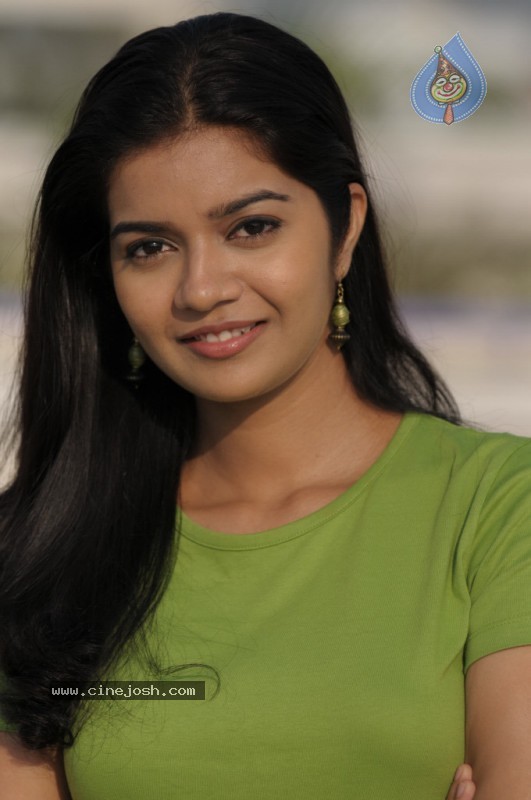 Swathi New Gallery - 17 / 72 photos