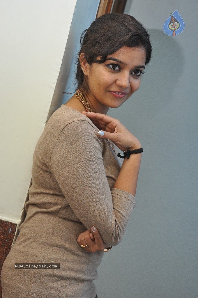 Swathi New Gallery - 26 / 50 photos