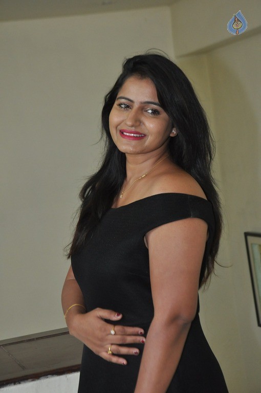 Swathi Reddy Latest Gallery - 15 / 41 photos