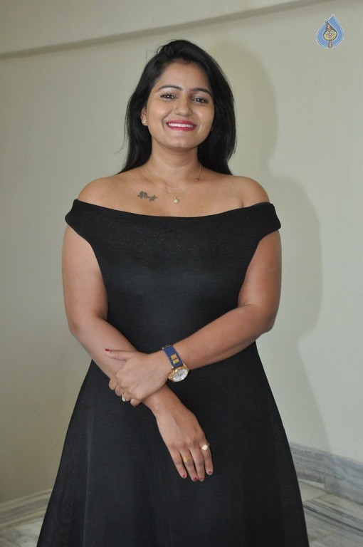 Swathi Reddy Latest Gallery - 22 / 41 photos