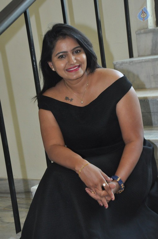 Swathi Reddy Latest Gallery - 25 / 41 photos