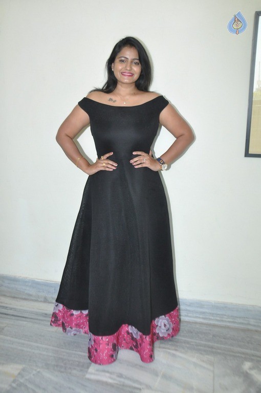 Swathi Reddy Latest Gallery - 27 / 41 photos