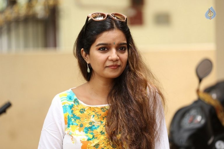 Swathi Reddy Latest Pics - 22 / 42 photos