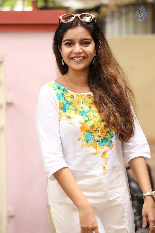 Swathi Reddy Latest Pics - 33 / 42 photos