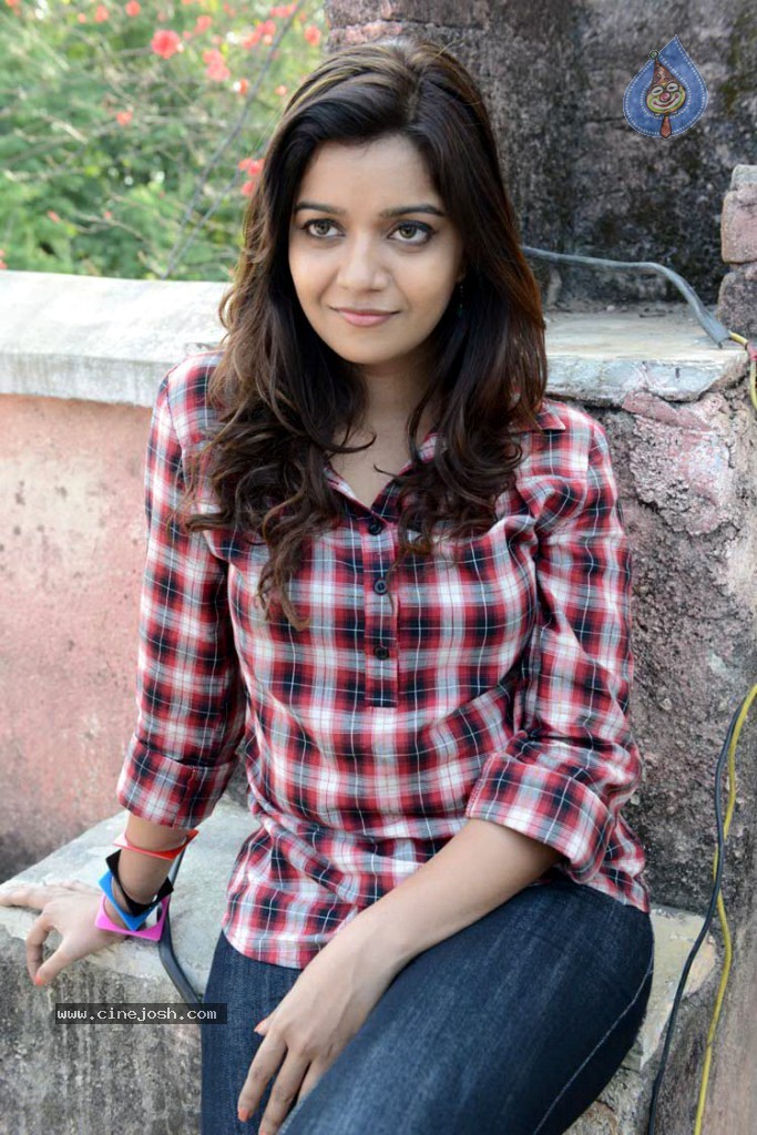 Swathi Stills - 9 / 57 photos