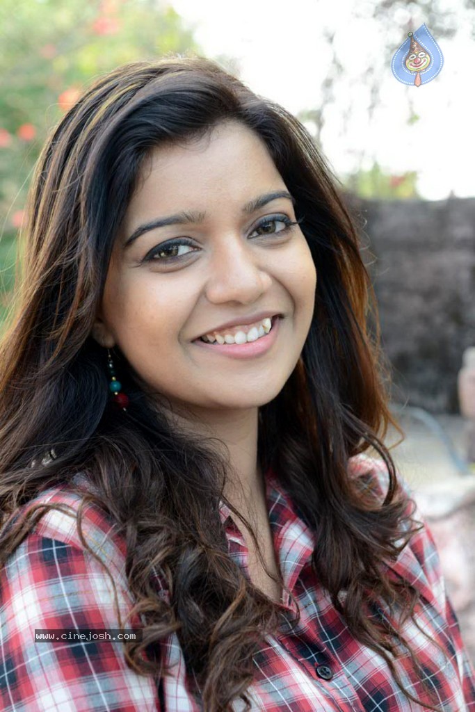 Swathi Stills - 31 / 57 photos