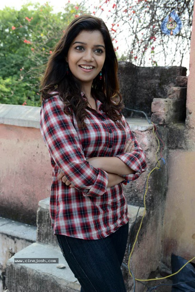 Swathi Stills - 39 / 57 photos