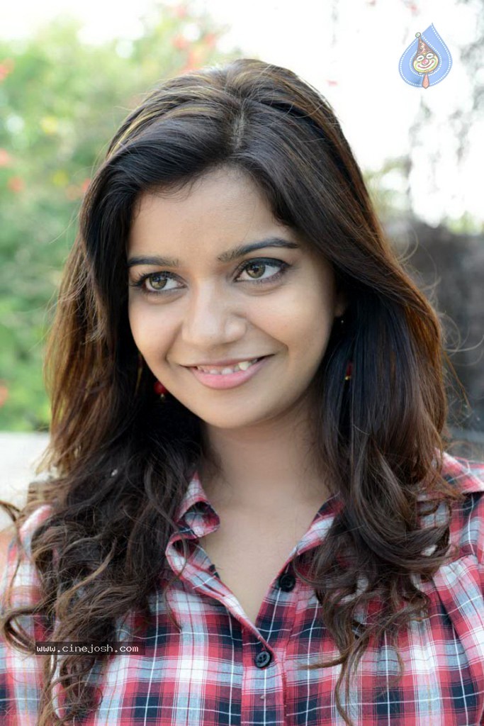 Swathi Stills - 42 / 57 photos