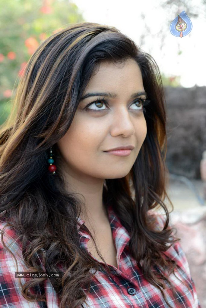 Swathi Stills - 46 / 57 photos