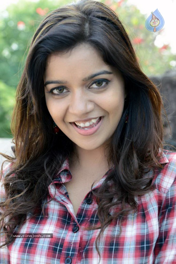 Swathi Stills - 50 / 57 photos