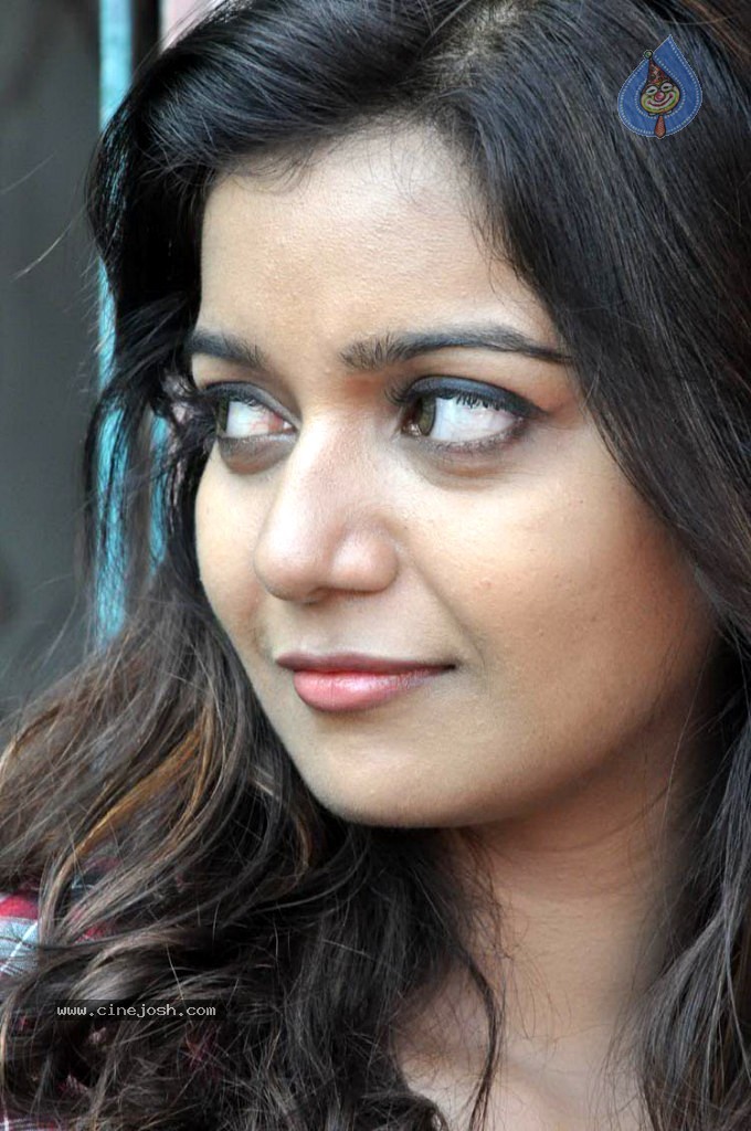 Swathi Stills - 54 / 57 photos