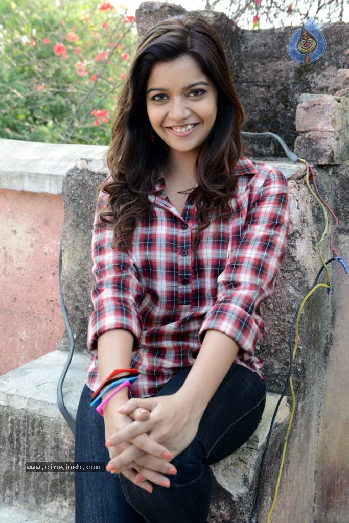 Swathi Stills - 55 / 57 photos