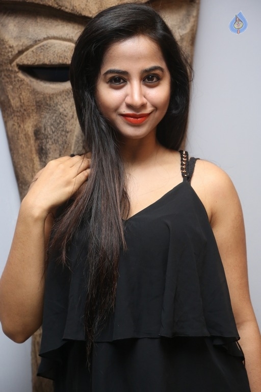 Swati Dixit Latest Gallery - 6 / 26 photos