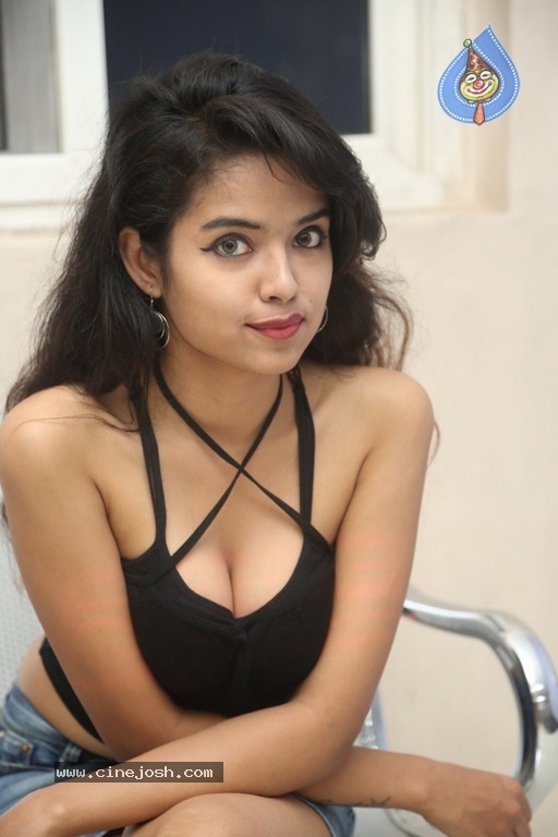 Swati Mandal Latest Photos - 21 / 32 photos