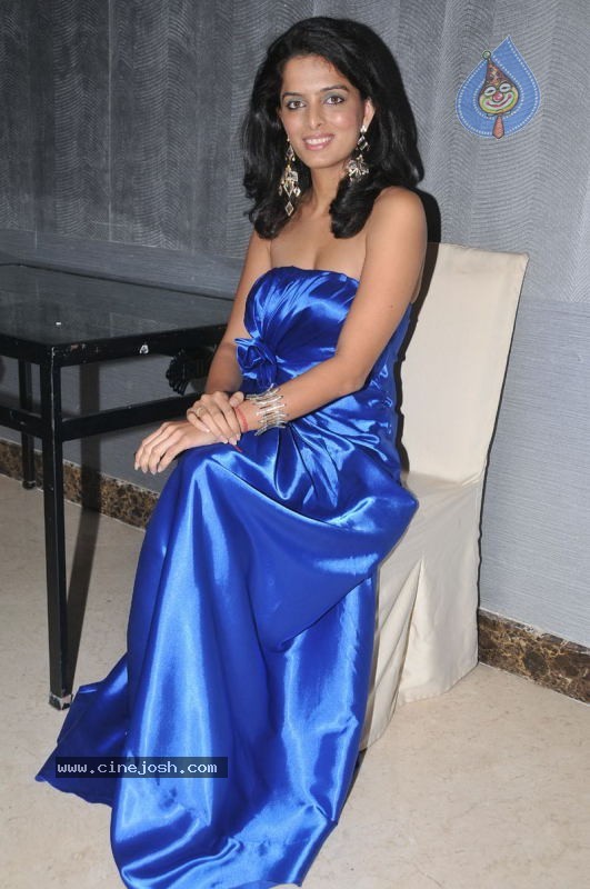 Sweety Chaturvedi Stills - 4 / 31 photos