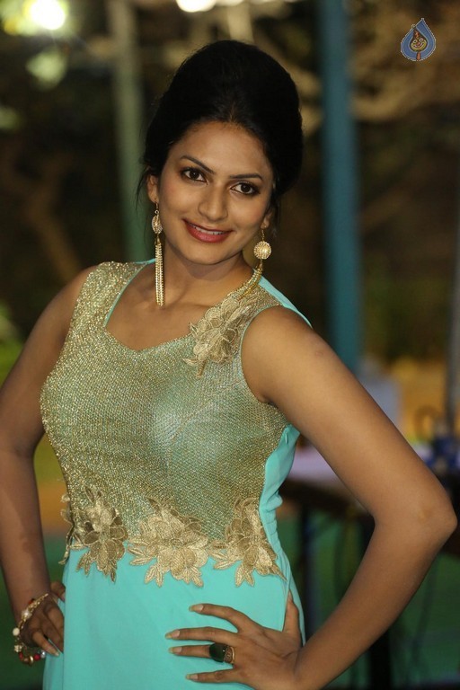 Swetha Varma Pics - 7 / 37 photos