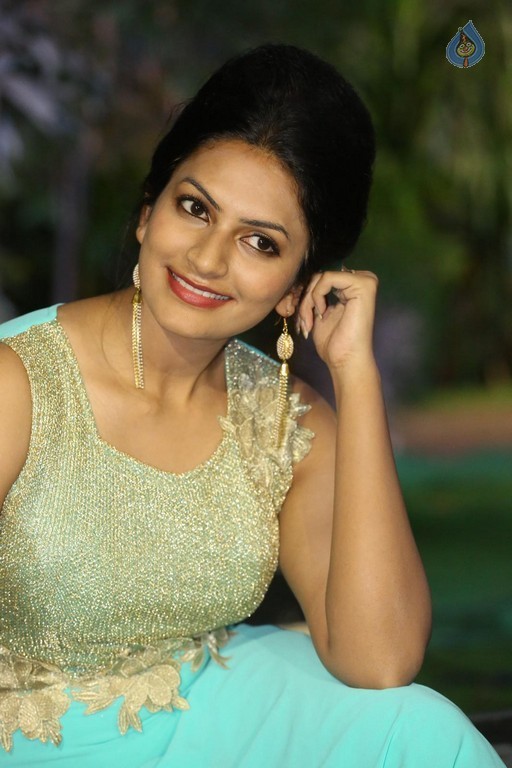 Swetha Varma Pics - 10 / 37 photos