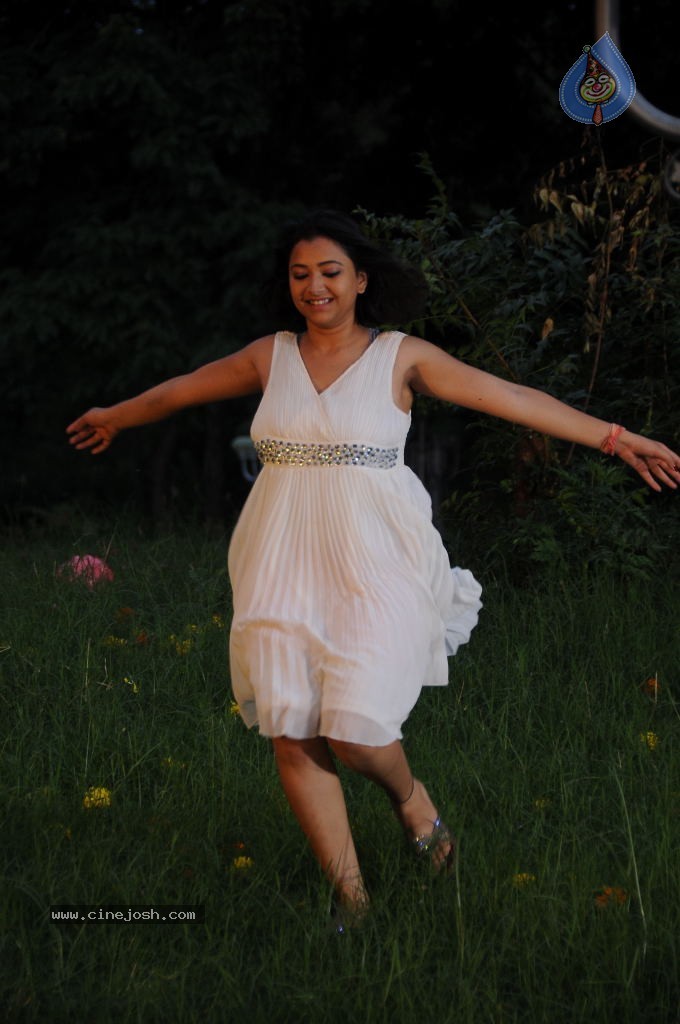 Swetha Basu Prasad Latest Photos - 36 / 51 photos