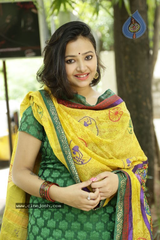 Swetha Basu Prasad Stills - 39 / 39 photos