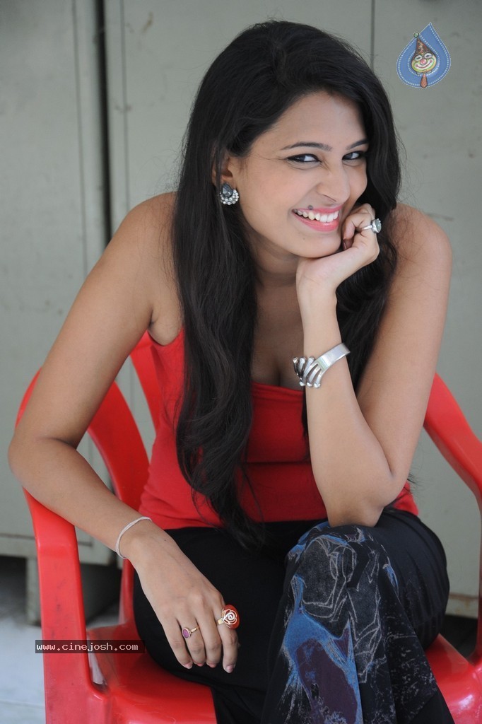 Swetha Jadhav New Photos - 45 / 78 photos