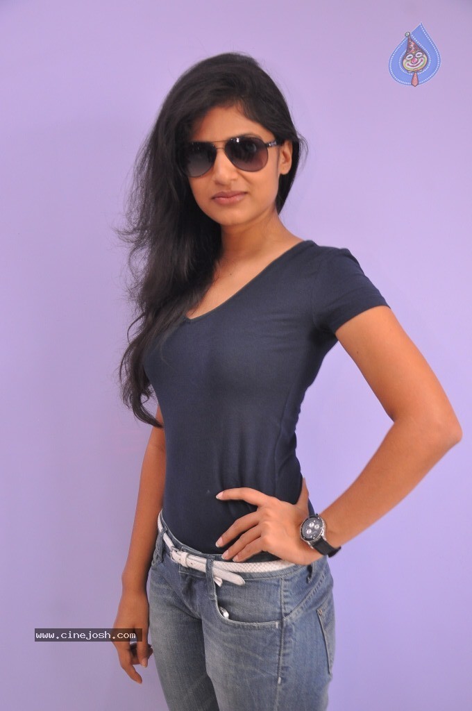 Shwetha Pandit Latest Stills - 16 / 68 photos