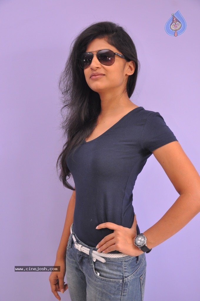 Shwetha Pandit Latest Stills - 17 / 68 photos