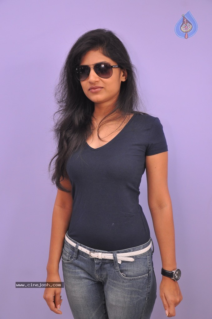 Shwetha Pandit Latest Stills - 23 / 68 photos