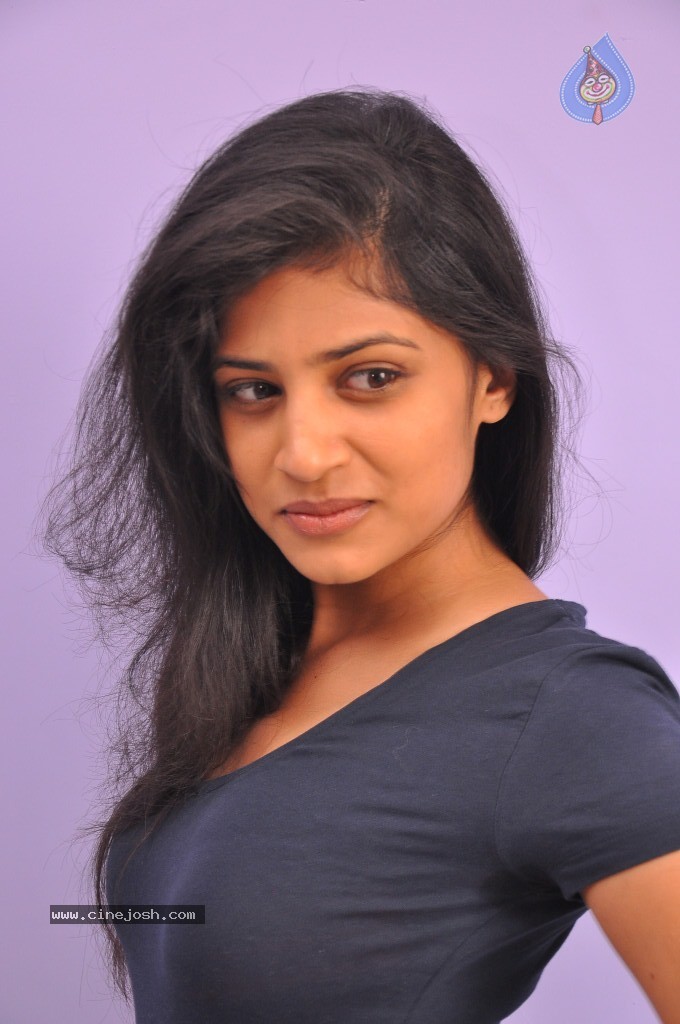 Shwetha Pandit Latest Stills - 34 / 68 photos