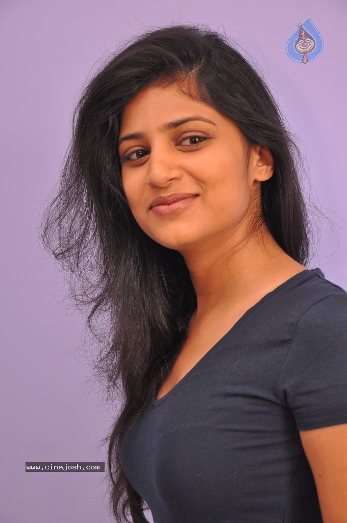 Shwetha Pandit Latest Stills - 35 / 68 photos