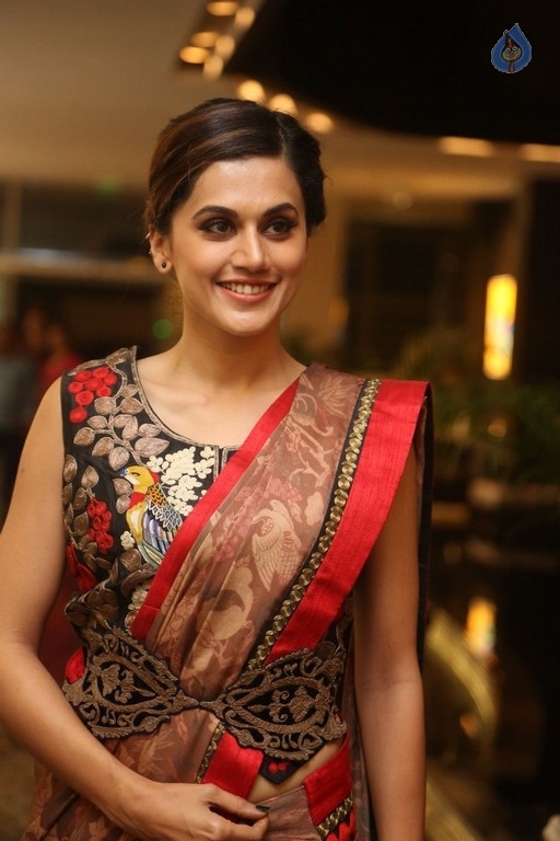 Taapsee Pannu Photos - 17 / 19 photos