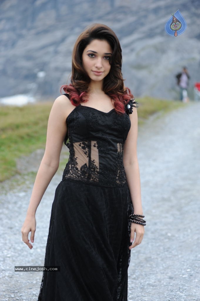 Tamanna Hot Photos - 15 / 151 photos