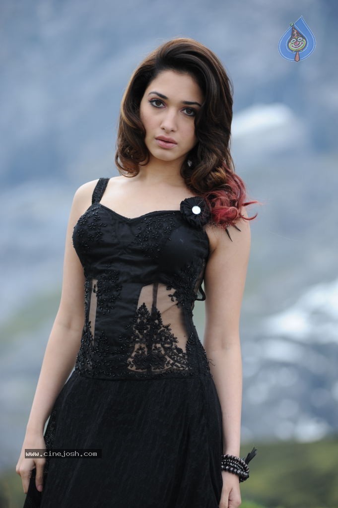 Tamanna Hot Photos - 31 / 151 photos