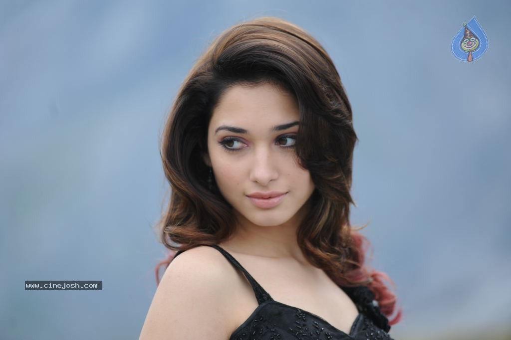 Tamanna Hot Photos - 32 / 151 photos