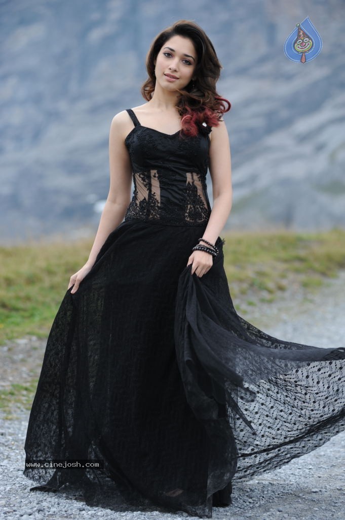 Tamanna Hot Photos - 110 / 151 photos