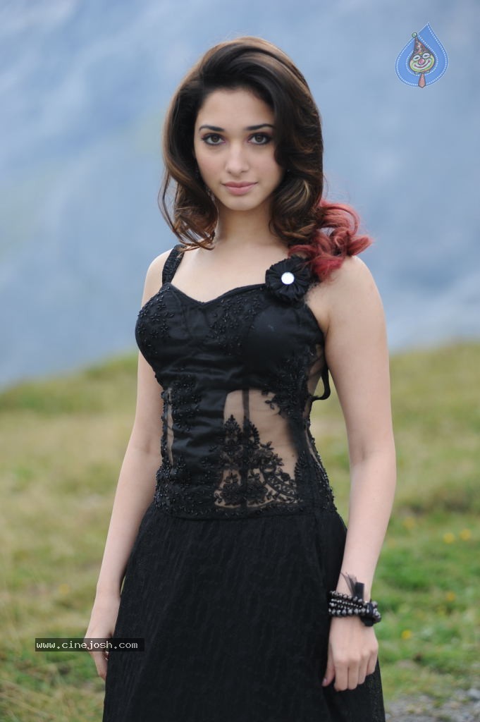 Tamanna Hot Photos - 123 / 151 photos