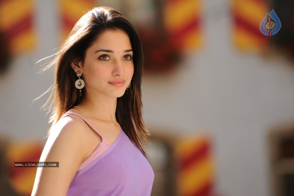 Tamanna Hot Photos - 27 / 70 photos