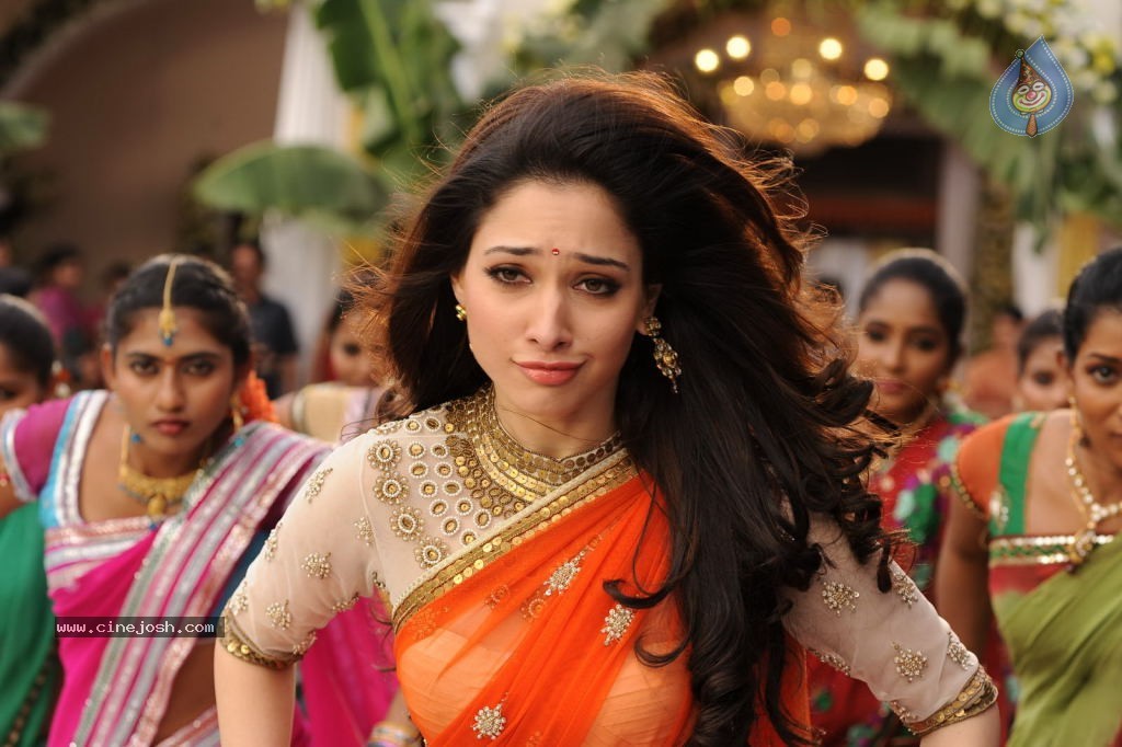 Tamanna Hot Stills - 24 / 41 photos